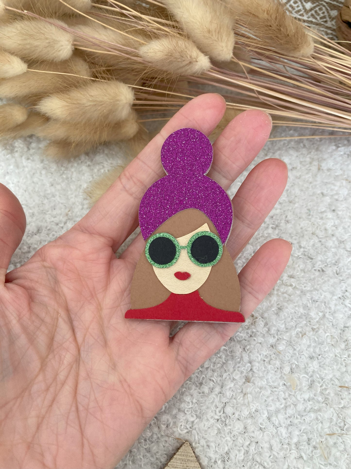 Broche originale femme – Bijou artistique en papier Fait Main