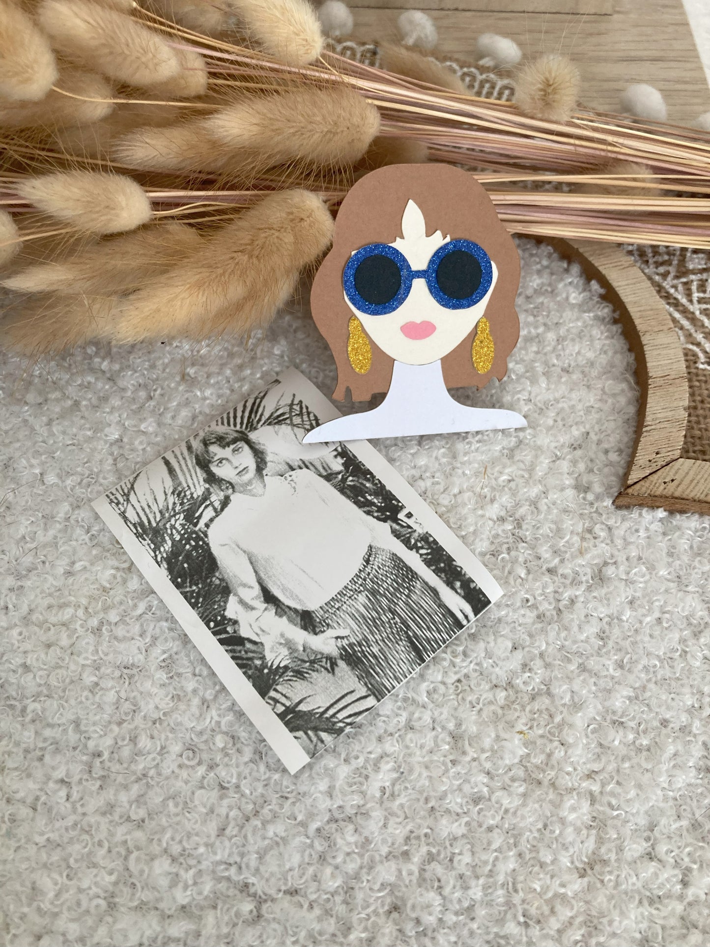 Broche personnalisée Femme d’après photo – Fait main